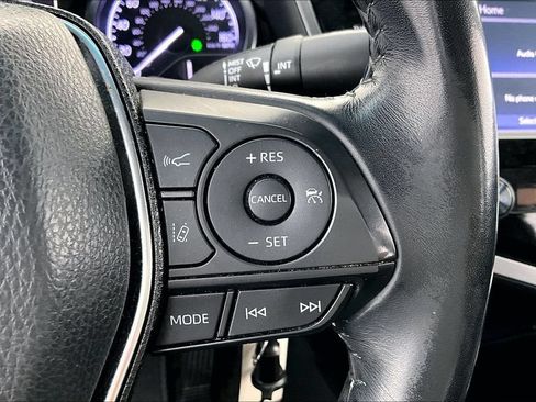 Used 2020 Toyota Camry SE FWD image 24