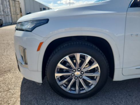 Used 2022 Chevrolet Traverse Premier AWD/4WD image 10