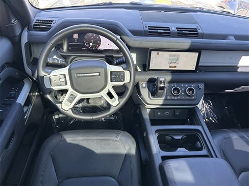 Used 2024 Land Rover Defender 110 S image 17