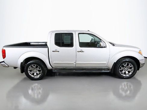 Used 2019 Nissan Frontier SL image 14