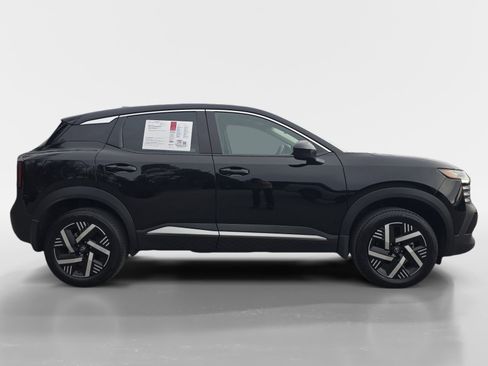 Certified 2025 Nissan Kicks SV image 6