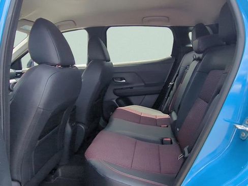 Used 2025 Nissan Kicks SR FWD image 10