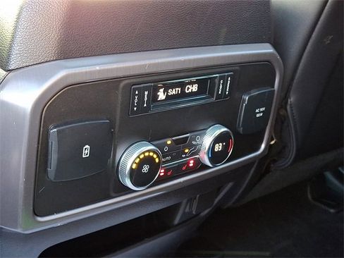 Used 2019 Ford Expedition Platinum image 12