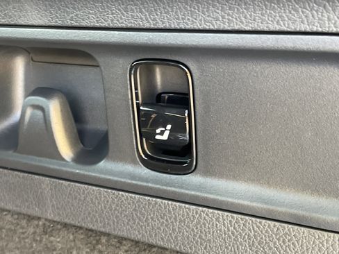 New 2026 Mercedes-Benz GLC 300 4MATIC image 11