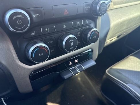 Used 2019 RAM 1500 Laramie image 46