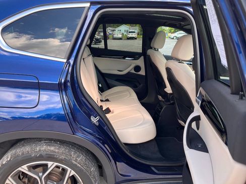 Used 2020 BMW X1 xDrive28i w/ Convenience Package AWD/4WD image 12