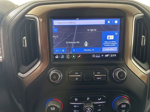 Used 2022 Chevrolet Silverado 1500 High Country w/ Technology Package AWD/4WD image 16