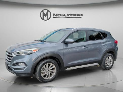 Used 2017 Hyundai Tucson SE Plus w/ Cargo Package AWD/4WD image 2