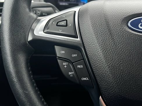 Used 2023 Ford Edge Titanium image 22