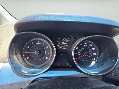 Used 2016 Hyundai Elantra SE image 20