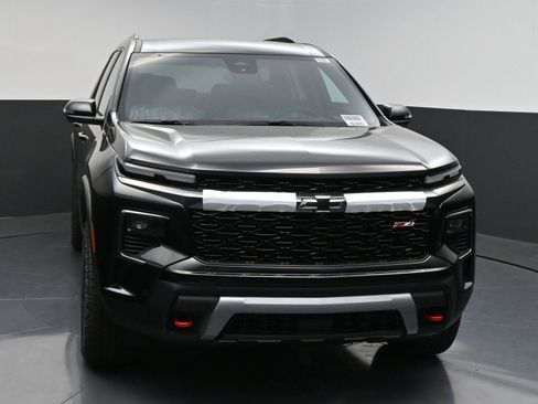 New 2026 Chevrolet Traverse Z71 w/ Enhanced Driving Package AWD/4WD image 2