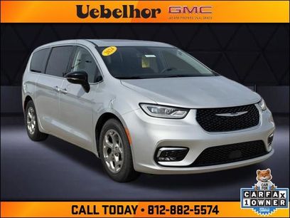 Used 2024 Chrysler Pacifica Limited
