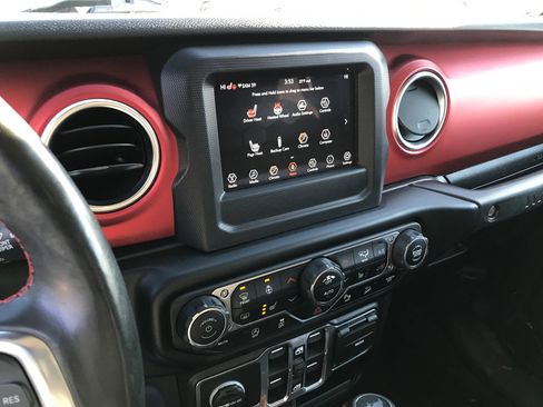 Used 2020 Jeep Wrangler Unlimited Rubicon w/ Dual Top Group image 15