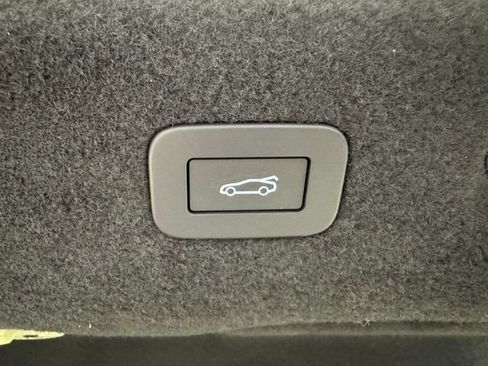 Used 2024 Jaguar XF R-Dynamic SE AWD/4WD image 26