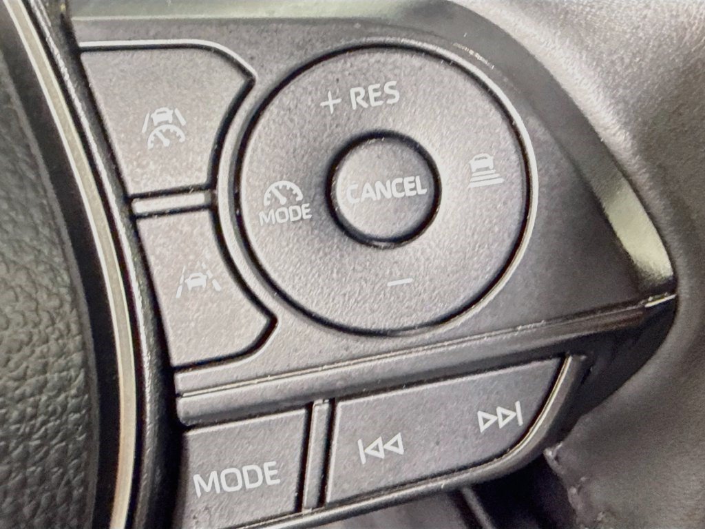 Used 2026 Toyota Corolla Cross LE FWD image 14