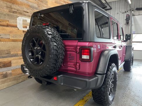 Used 2024 Jeep Wrangler Unlimited Sport AWD/4WD image 35