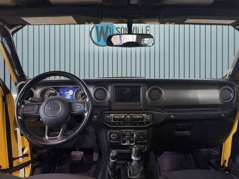 Used 2020 Jeep Wrangler Unlimited Willys image 13