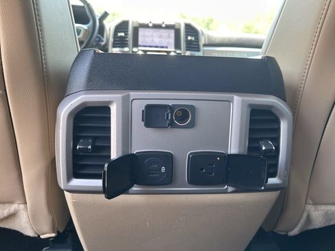 Used 2020 Ford F250 Lariat w/ Chrome Package AWD/4WD image 48