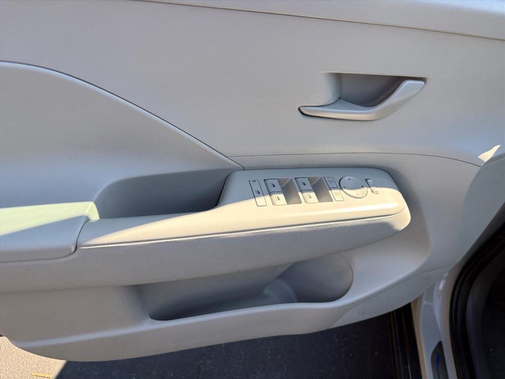 Certified 2025 Hyundai Kona SEL AWD/4WD image 21