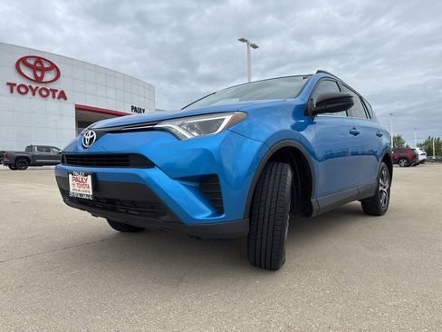 Used 2016 Toyota RAV4 LE AWD/4WD image 6