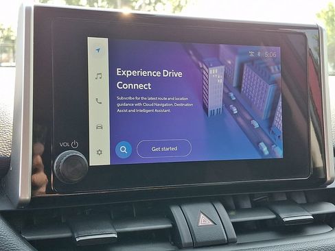 Certified 2025 Toyota RAV4 XLE FWD image 19