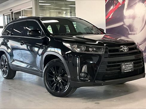 Used 2019 Toyota Highlander SE image 19
