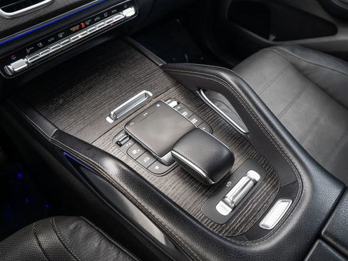 Used 2021 Mercedes-Benz GLS 580 4MATIC image 24