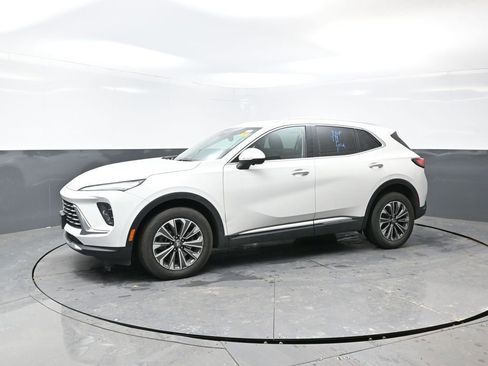 Used 2024 Buick Envision Preferred image 10