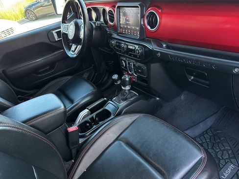 Used 2021 Jeep Wrangler Unlimited Rubicon image 18