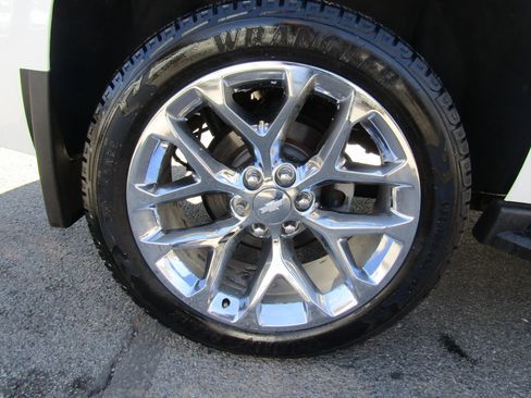 Used 2020 Chevrolet Tahoe LT image 40