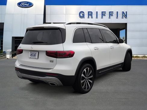 Used 2023 Mercedes-Benz GLB 250 image 4