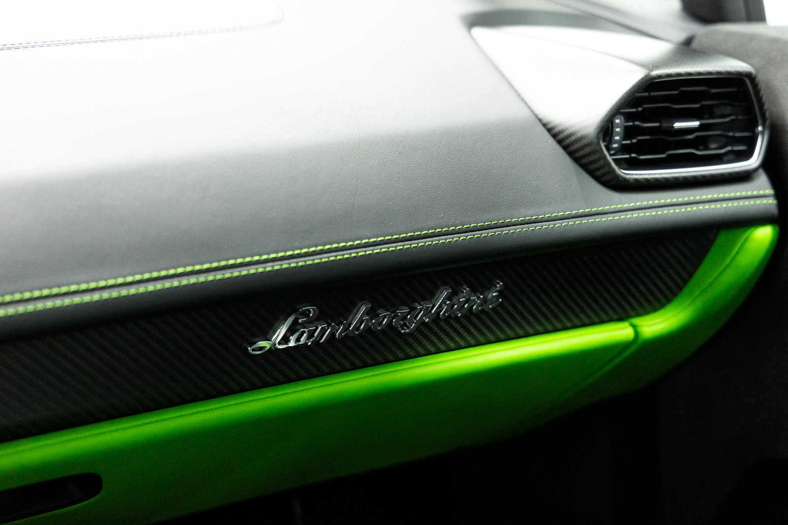 Used 2023 Lamborghini Huracan Tecnica RWD image 48