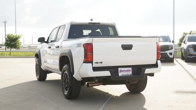 Used 2024 Toyota Tacoma TRD Off-Road AWD/4WD image 7
