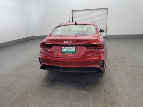 Used 2023 Kia Forte LXS image 7