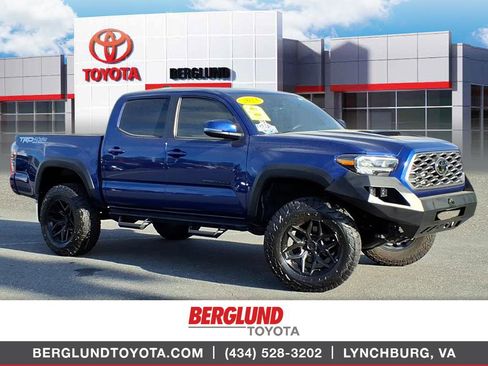 Used 2023 Toyota Tacoma TRD Off-Road w/ Technology Package AWD/4WD image 1