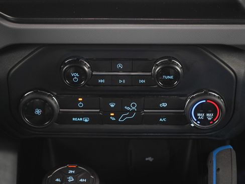 Used 2021 Ford Bronco Black Diamond image 18