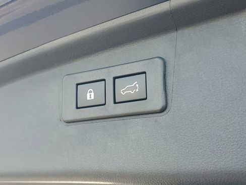 Certified 2025 Subaru Outback Premium w/ Popular Package #1A AWD/4WD image 9