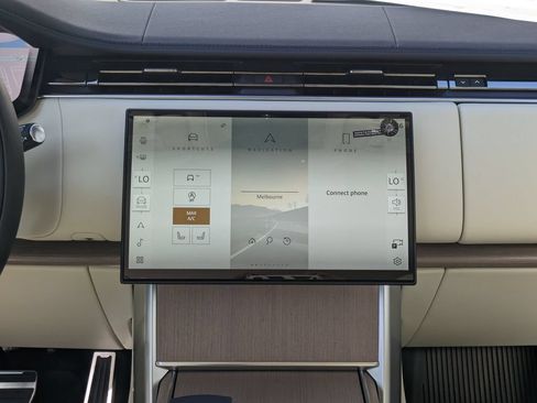 New 2026 Land Rover Range Rover SE AWD/4WD image 17