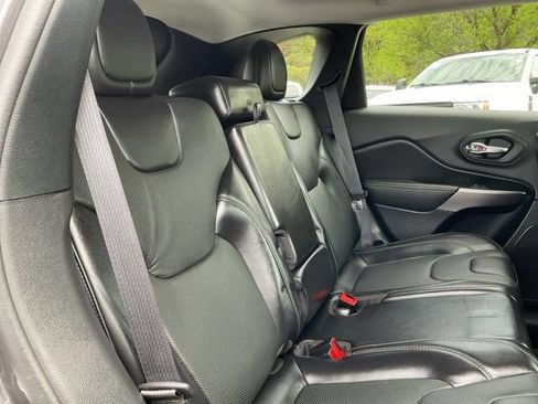 Used 2020 Jeep Cherokee Limited AWD/4WD image 47