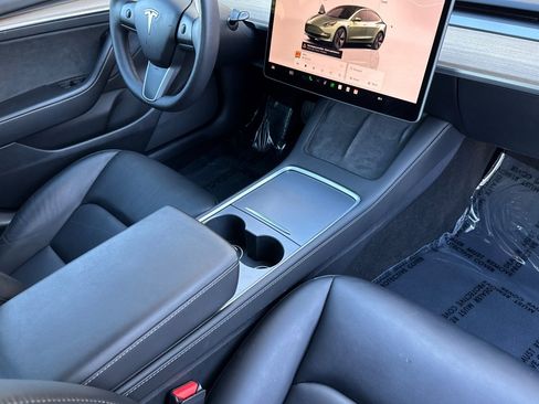 Used 2022 Tesla Model 3 image 12