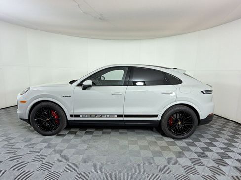 New 2026 Porsche Cayenne S AWD/4WD image 2