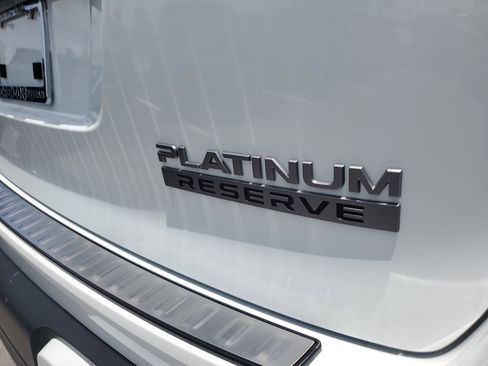 New 2025 Nissan Armada Platinum Reserve image 8