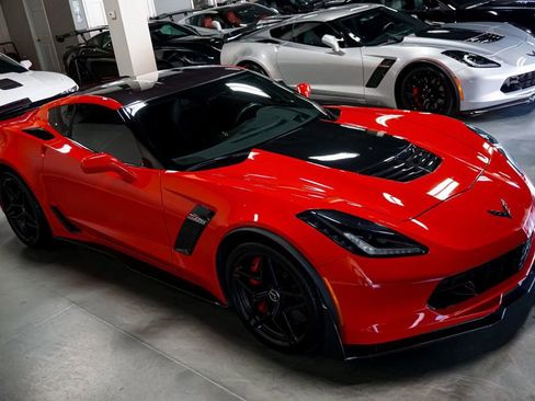 Used 2015 Chevrolet Corvette Z06 w/ 3LZ Preferred Equipment Group image 48