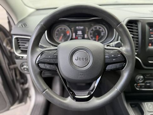 Used 2020 Jeep Cherokee Latitude Plus FWD image 13