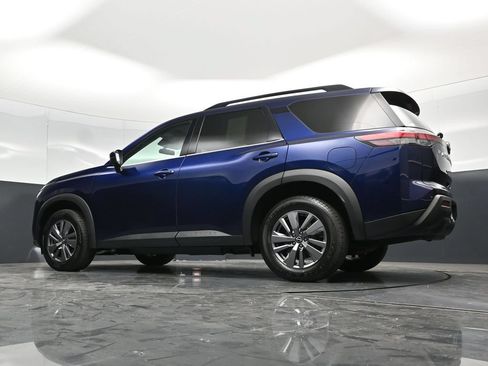 Used 2025 Nissan Pathfinder SV AWD/4WD image 55