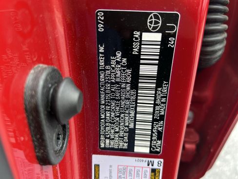 Used 2020 Toyota C-HR LE FWD image 26