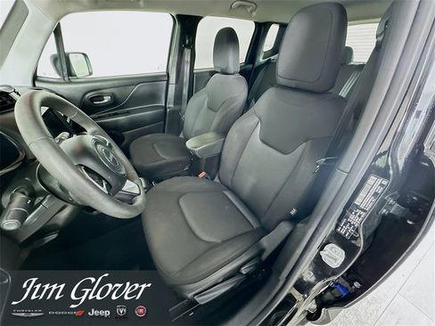 Used 2023 Jeep Renegade Latitude image 23