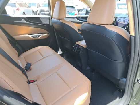 Used 2025 Lexus NX 250 FWD image 11