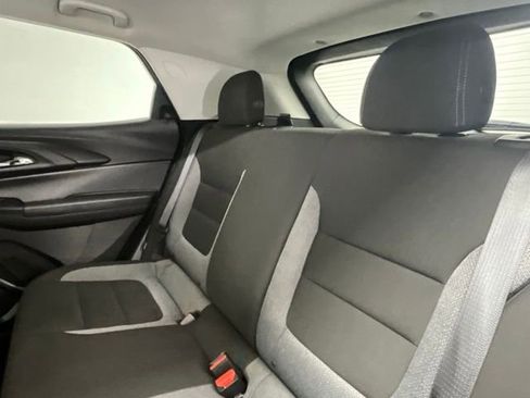 Used 2022 Chevrolet TrailBlazer LT w/ Convenience Package FWD image 7