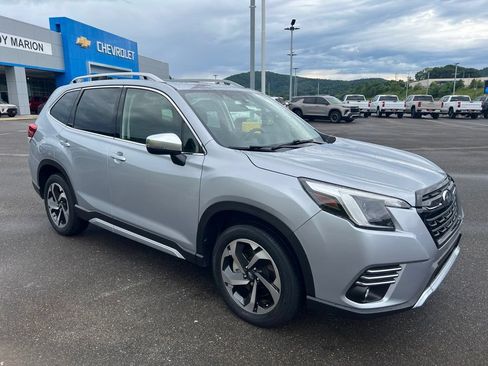 Used 2023 Subaru Forester Touring AWD/4WD image 8